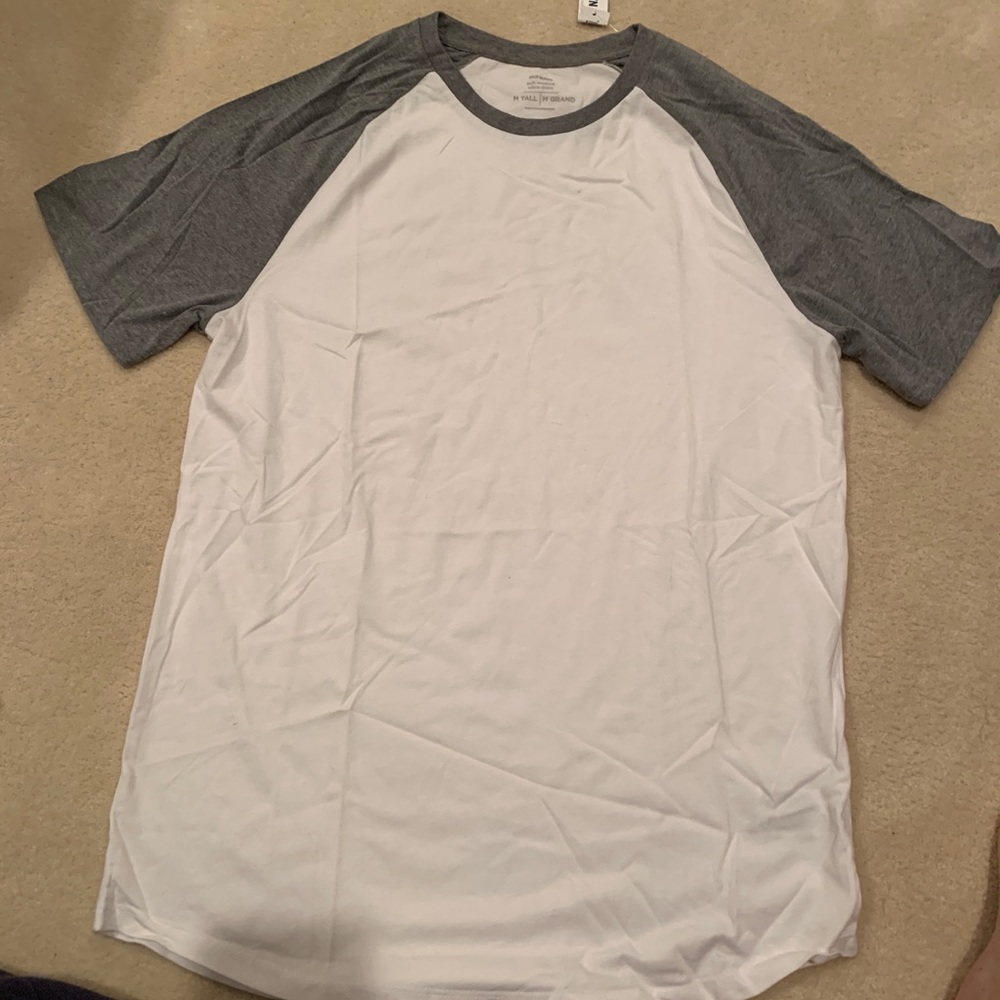 Old Navy T-Shirt